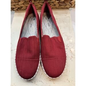 Clark’s Collection Step Glow Jade 10M Red Slip On Canvas Shoe Cushioned